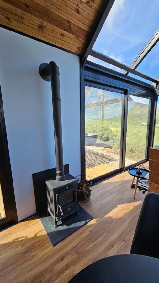 Вилла Little Acre Luxury Pods Тульбах Экстерьер фото