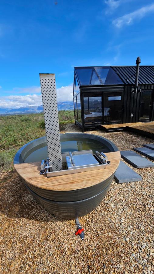 Вилла Little Acre Luxury Pods Тульбах Экстерьер фото