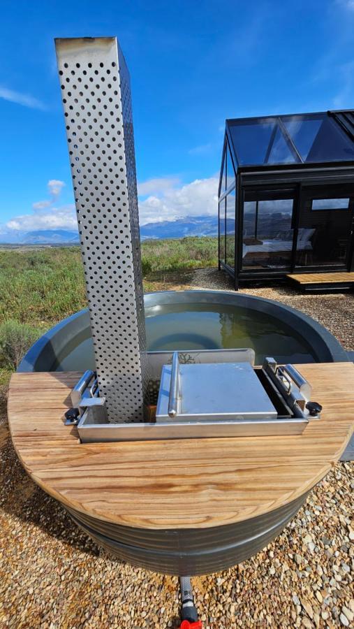 Вилла Little Acre Luxury Pods Тульбах Экстерьер фото