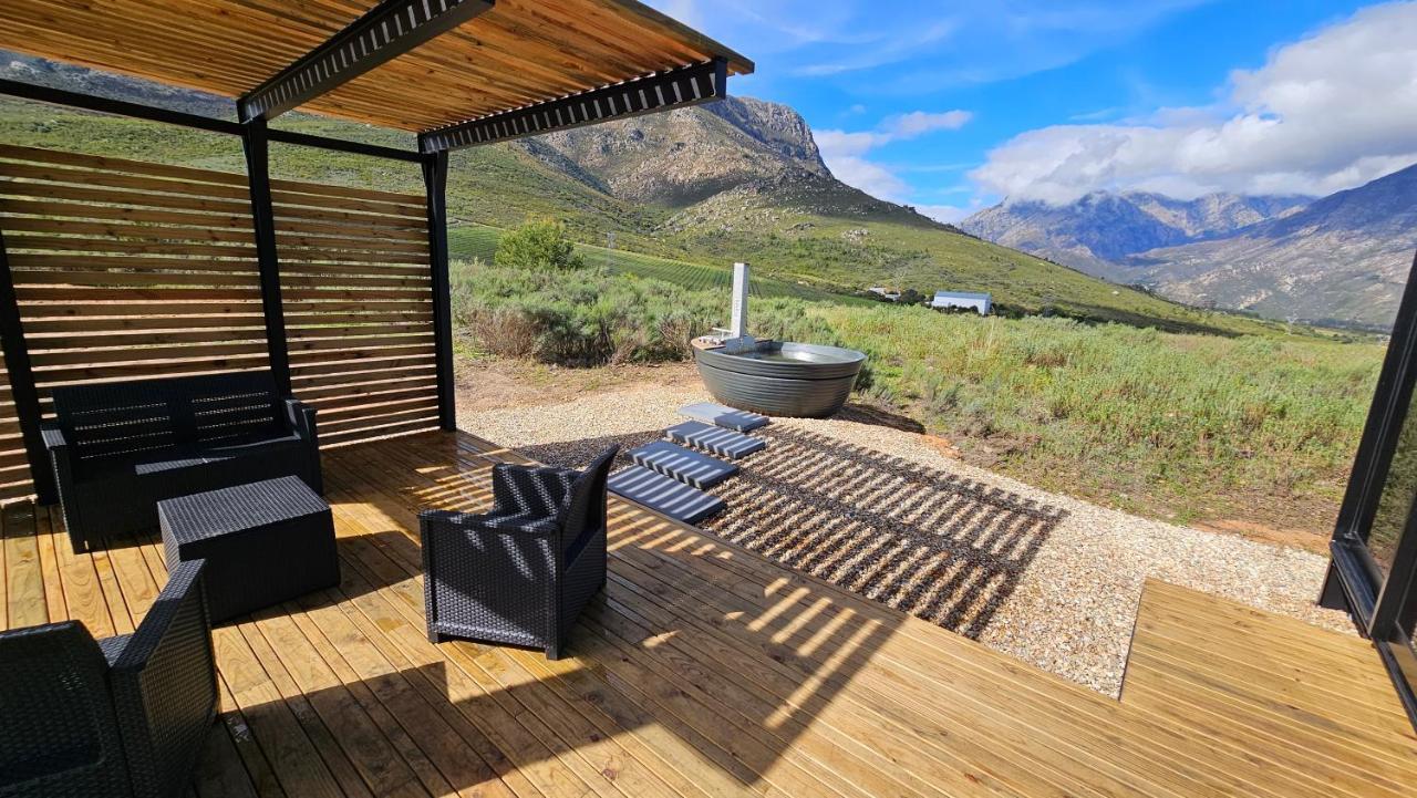 Вилла Little Acre Luxury Pods Тульбах Экстерьер фото