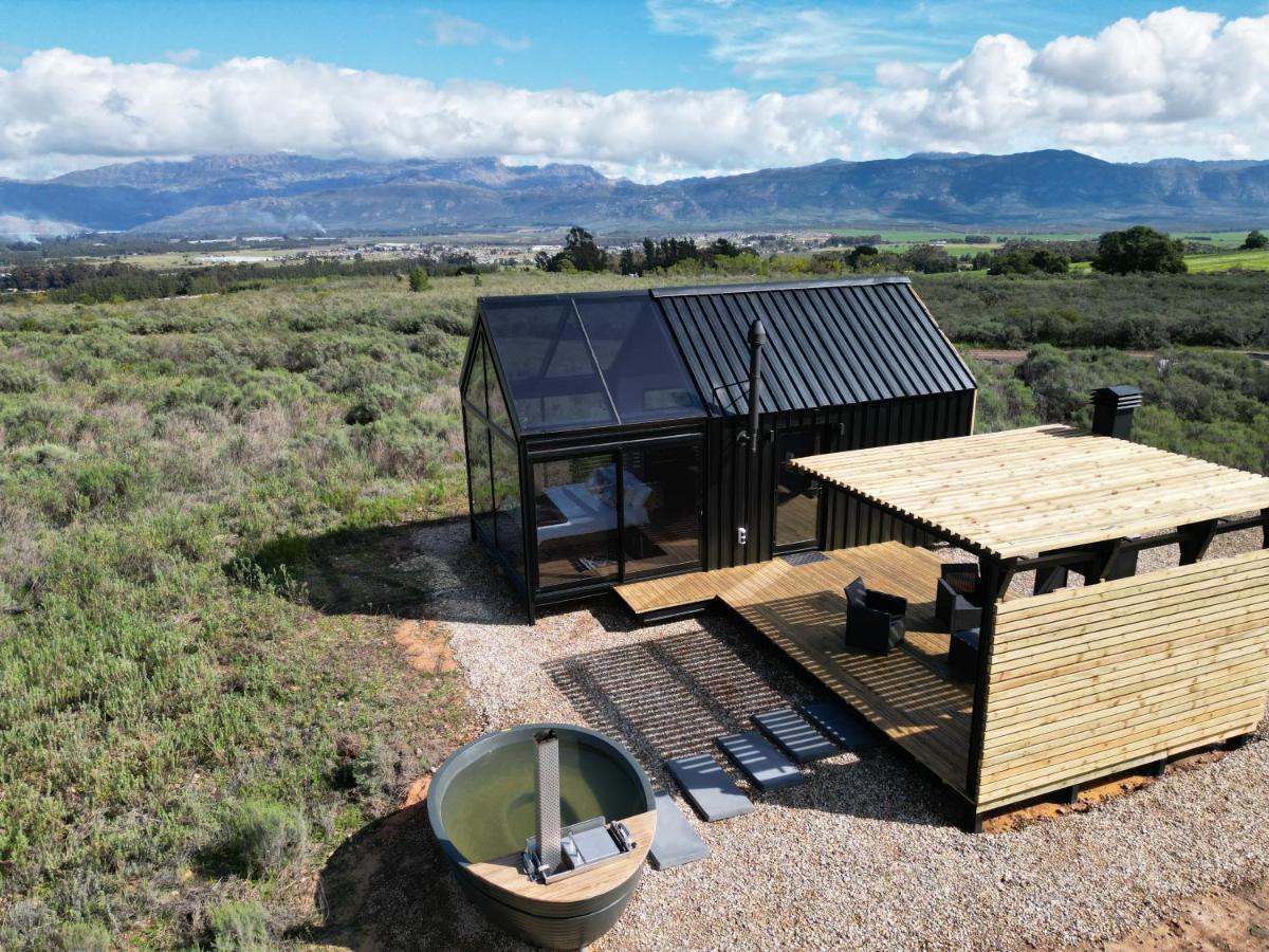 Вилла Little Acre Luxury Pods Тульбах Экстерьер фото