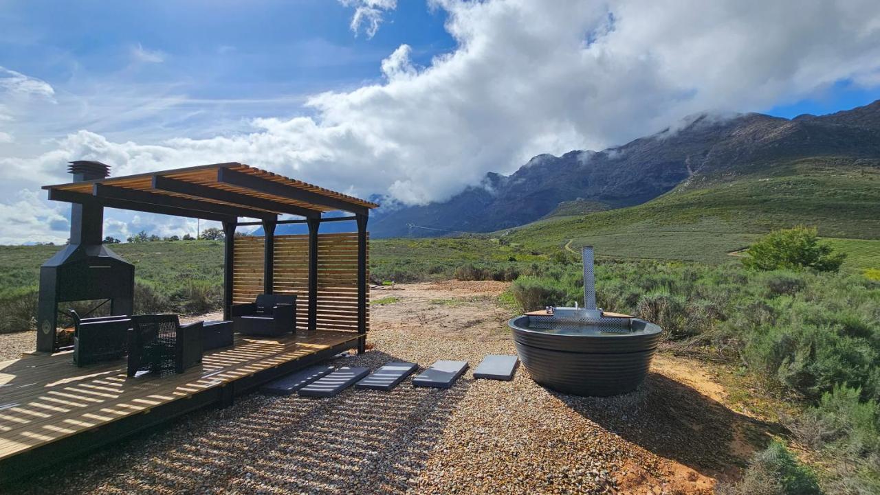 Вилла Little Acre Luxury Pods Тульбах Экстерьер фото