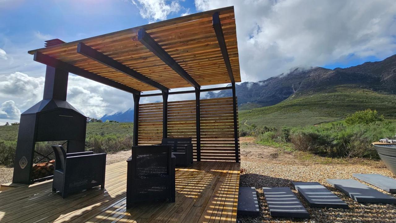 Вилла Little Acre Luxury Pods Тульбах Экстерьер фото