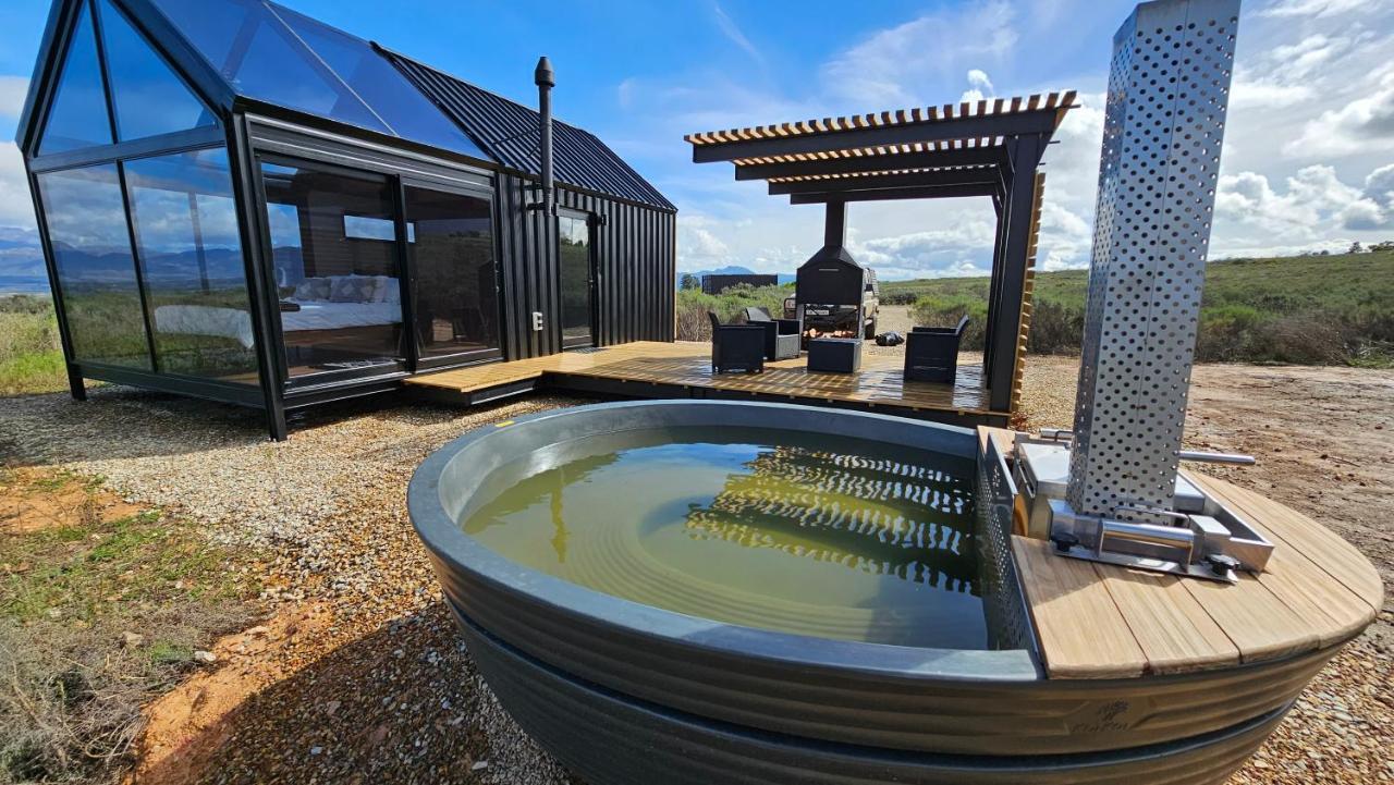 Вилла Little Acre Luxury Pods Тульбах Экстерьер фото